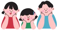 턱받침을 하며 웃는 가족