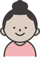 笑顔の表情の黒人の女の子