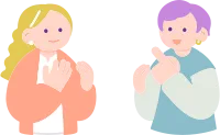 笑顔で会話する女性