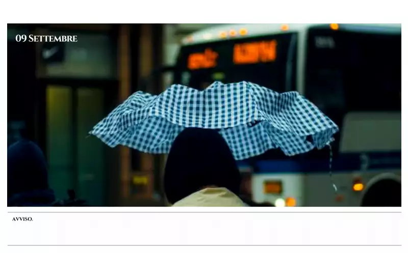 Calendario da parete in stile semplice con concetto di fotografia di viaggio emozionale in bianco e nero