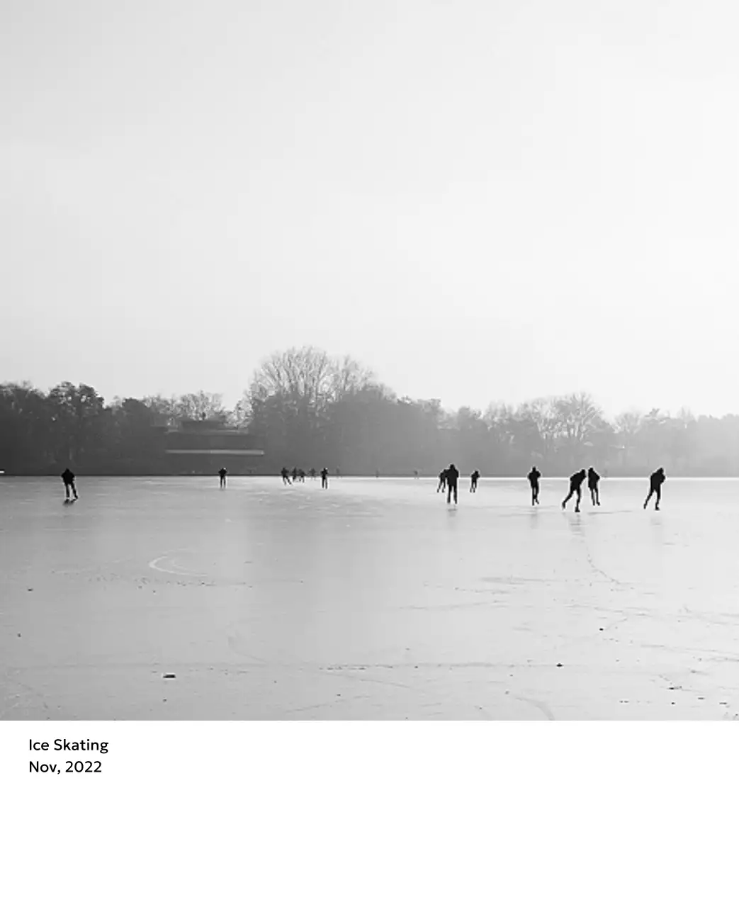깔끔하고 도시적인 느낌의 사진 달력