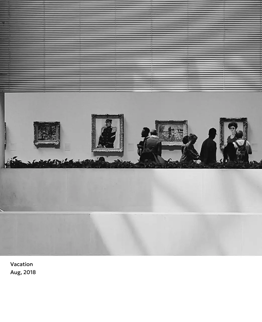 깔끔하고 도시적인 느낌의 사진 달력