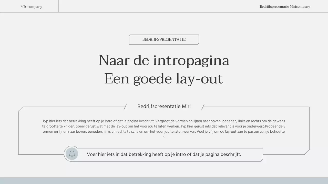 Een eenvoudig, emotioneel zakelijk rapport in lichtblauw en wit