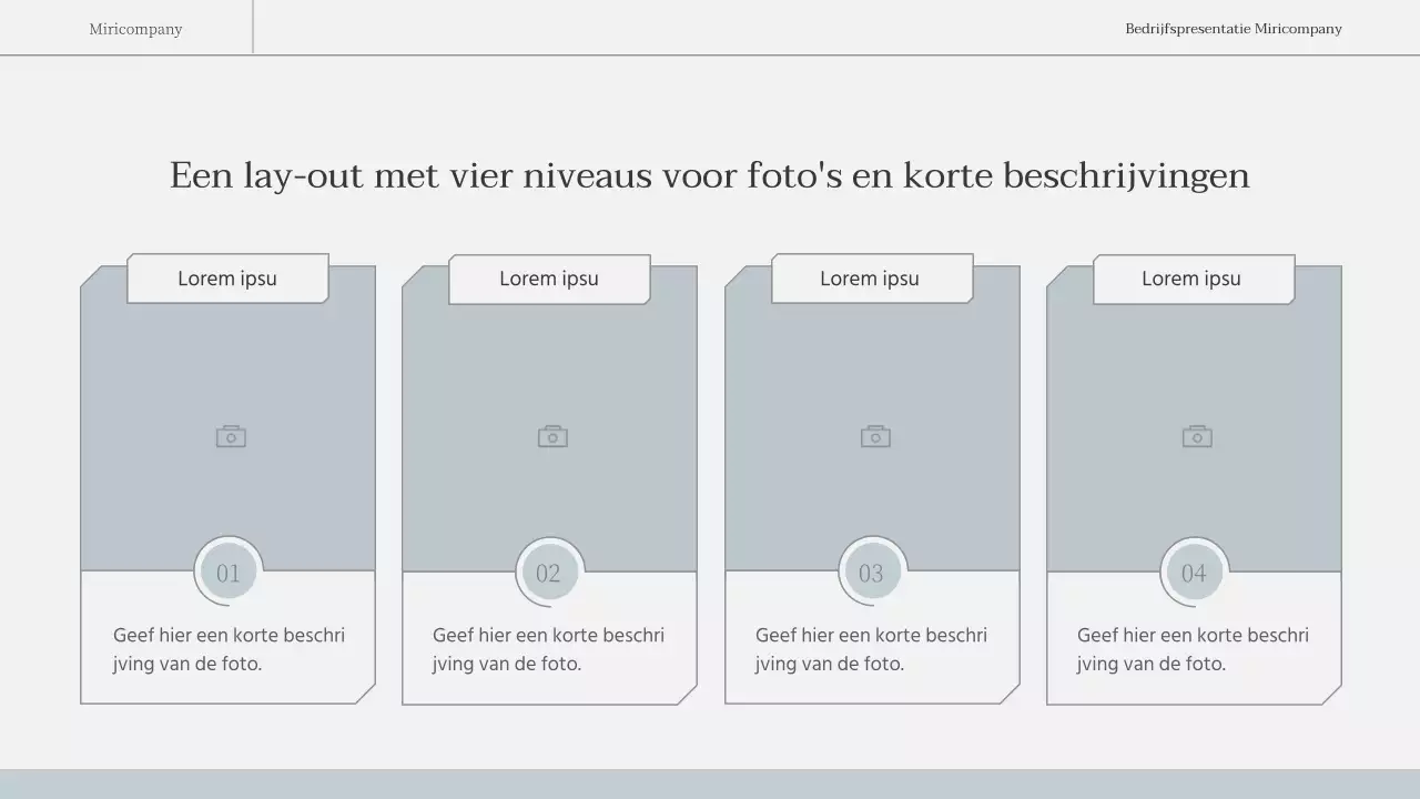 Een eenvoudig, emotioneel zakelijk rapport in lichtblauw en wit