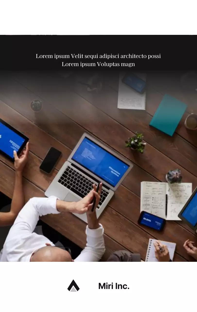 Un calendrier d'entreprise simple en gris