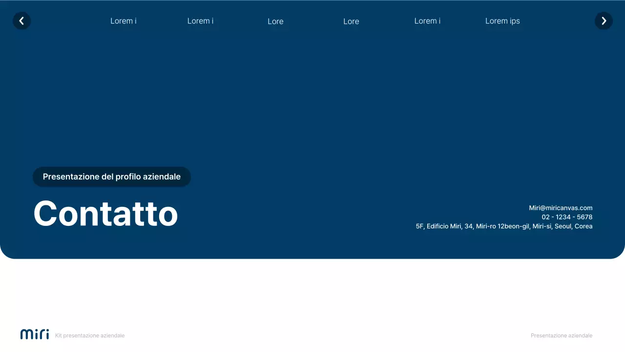 Profilo aziendale semplice in bianco e blu navy