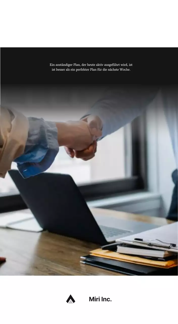 Ein einfacher Unternehmenskalender in Grau