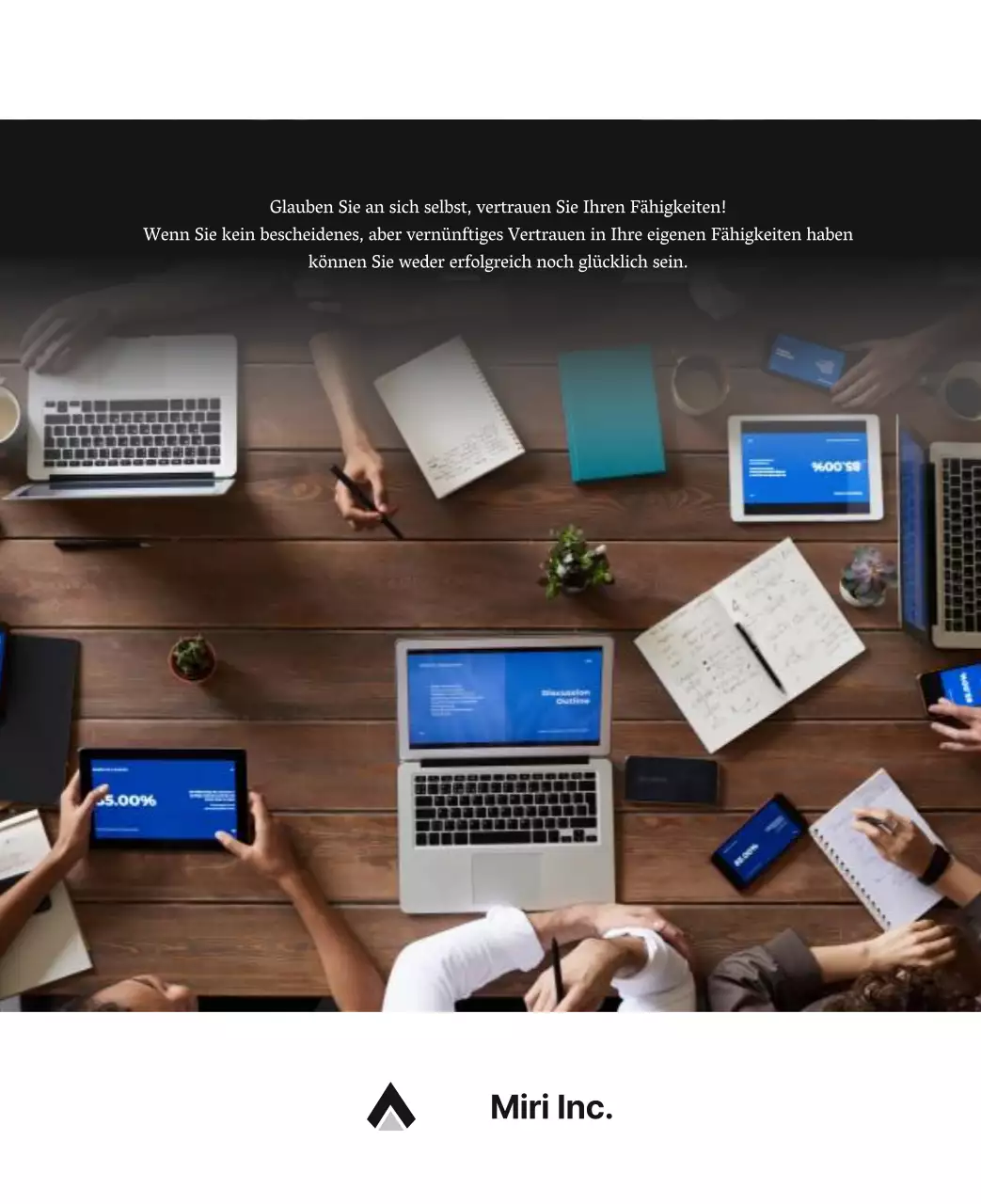 Ein einfacher Unternehmenskalender in Grau