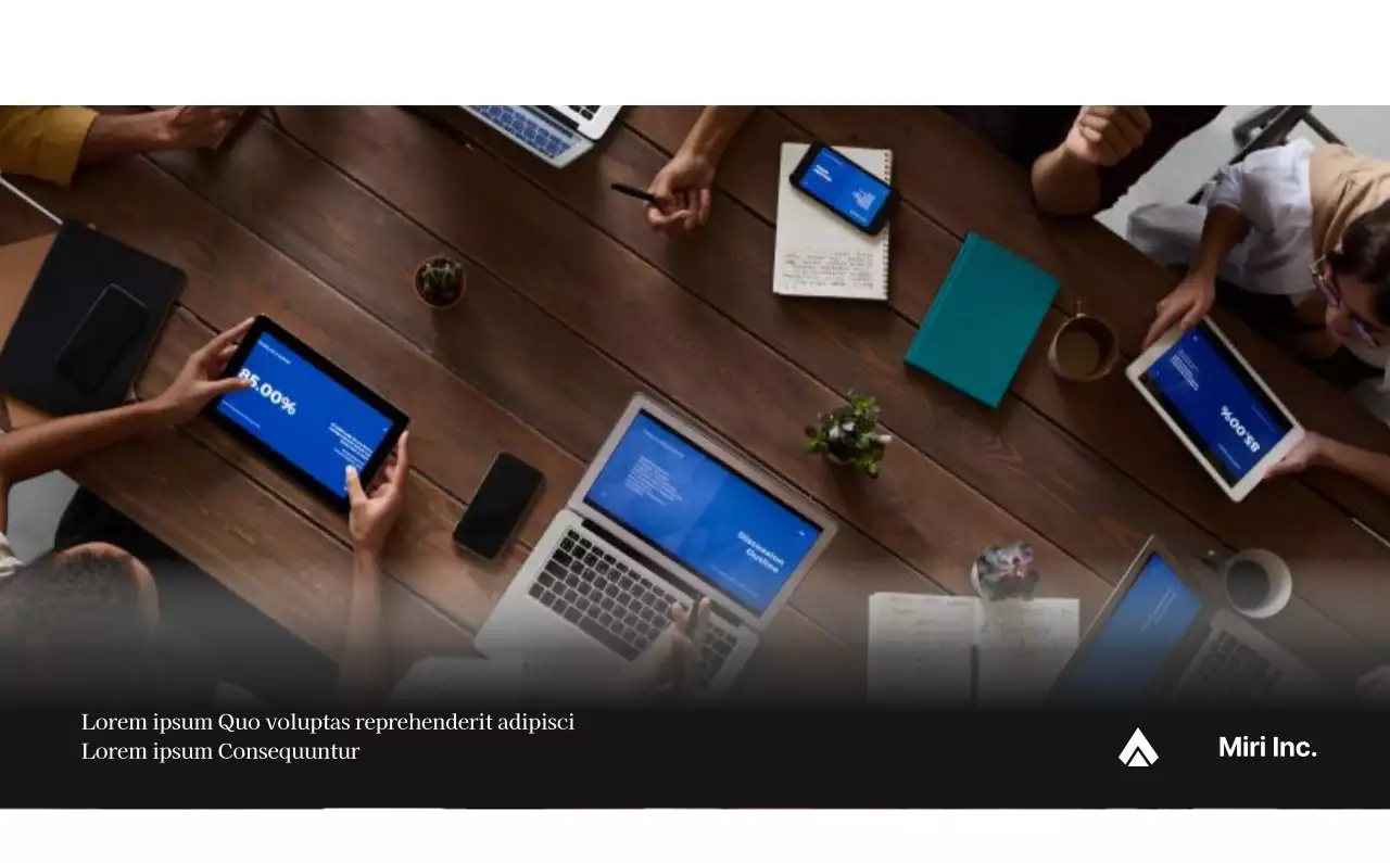 Un calendrier d'entreprise simple en gris