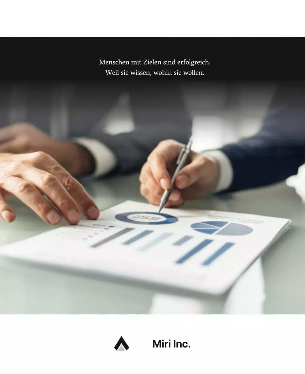 Ein einfacher Unternehmenskalender in Grau