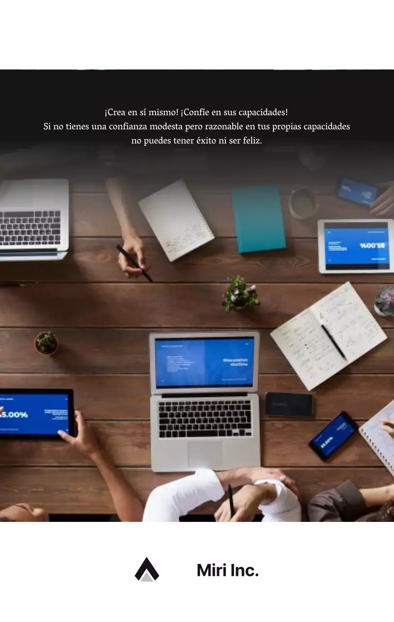 Un sencillo calendario corporativo en gris