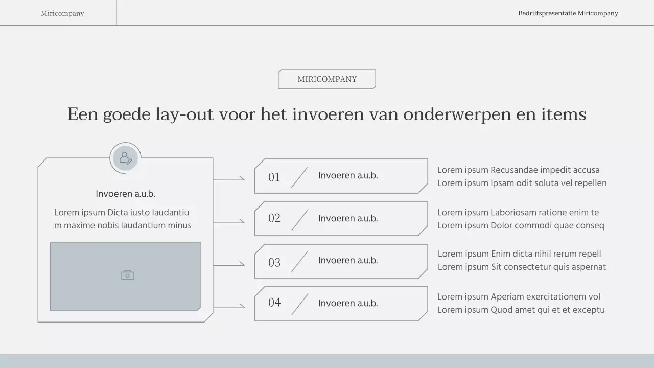 Een eenvoudig, emotioneel zakelijk rapport in lichtblauw en wit