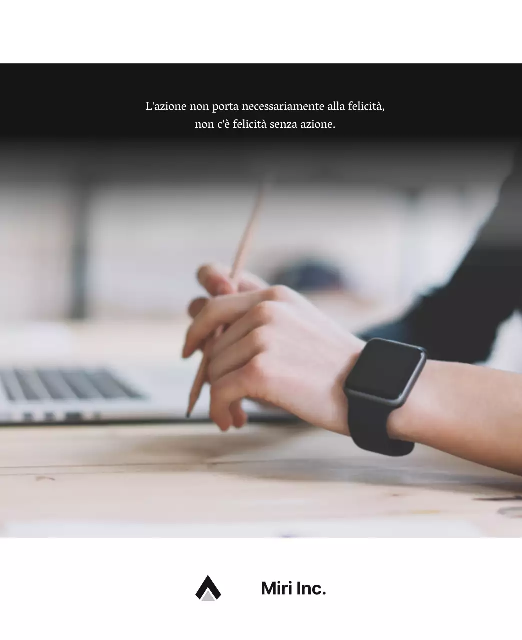Un semplice calendario aziendale in grigio