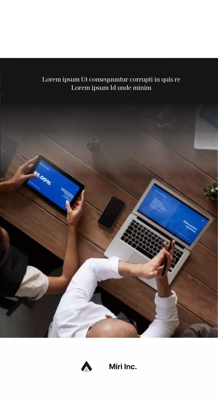 Un calendrier d'entreprise simple en gris