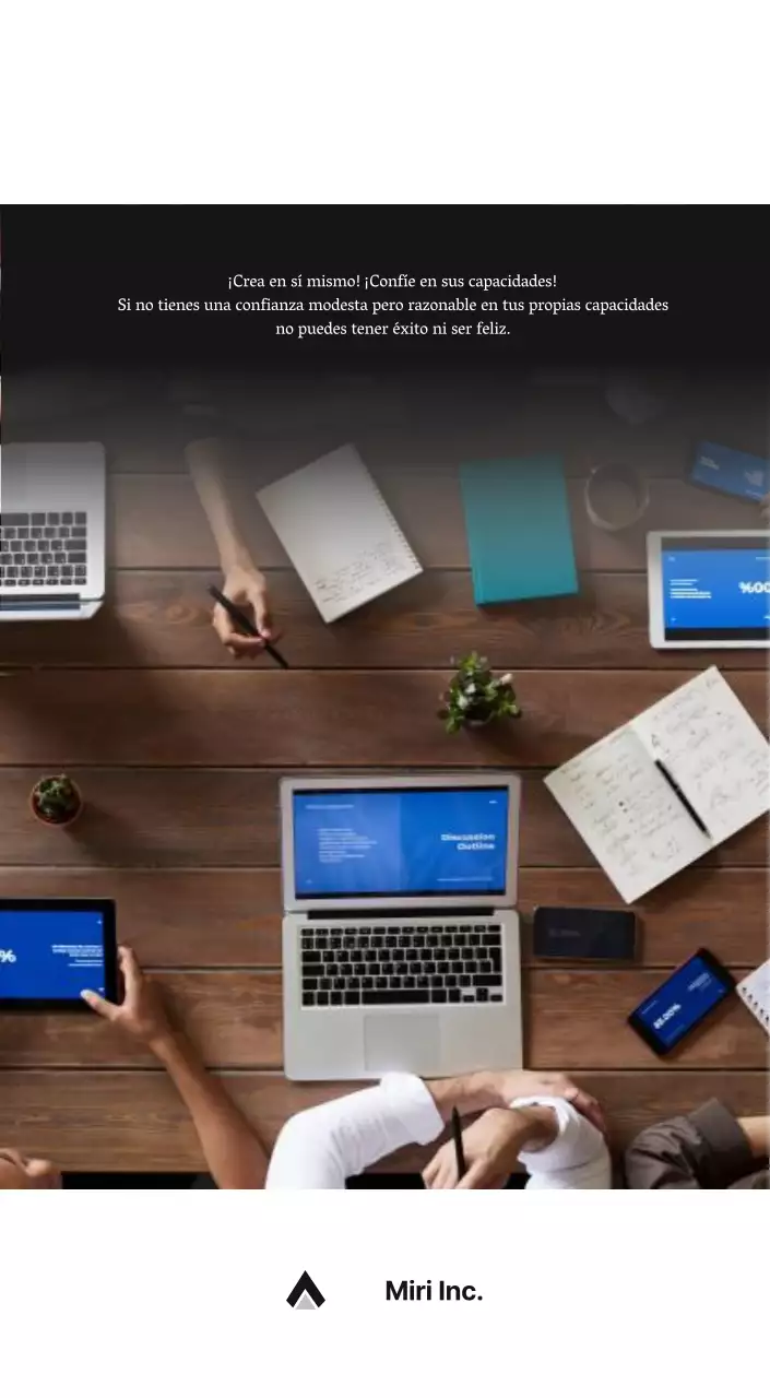 Un sencillo calendario corporativo en gris