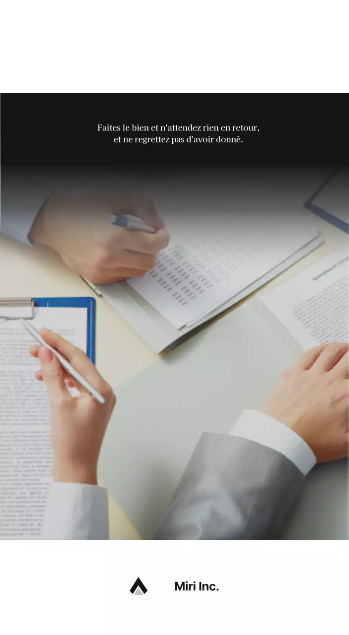 Un calendrier d'entreprise simple en gris