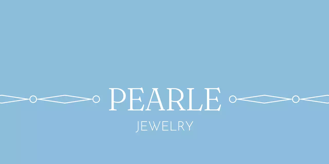 하늘색의 쥬얼리 브랜드 제품 헤더택