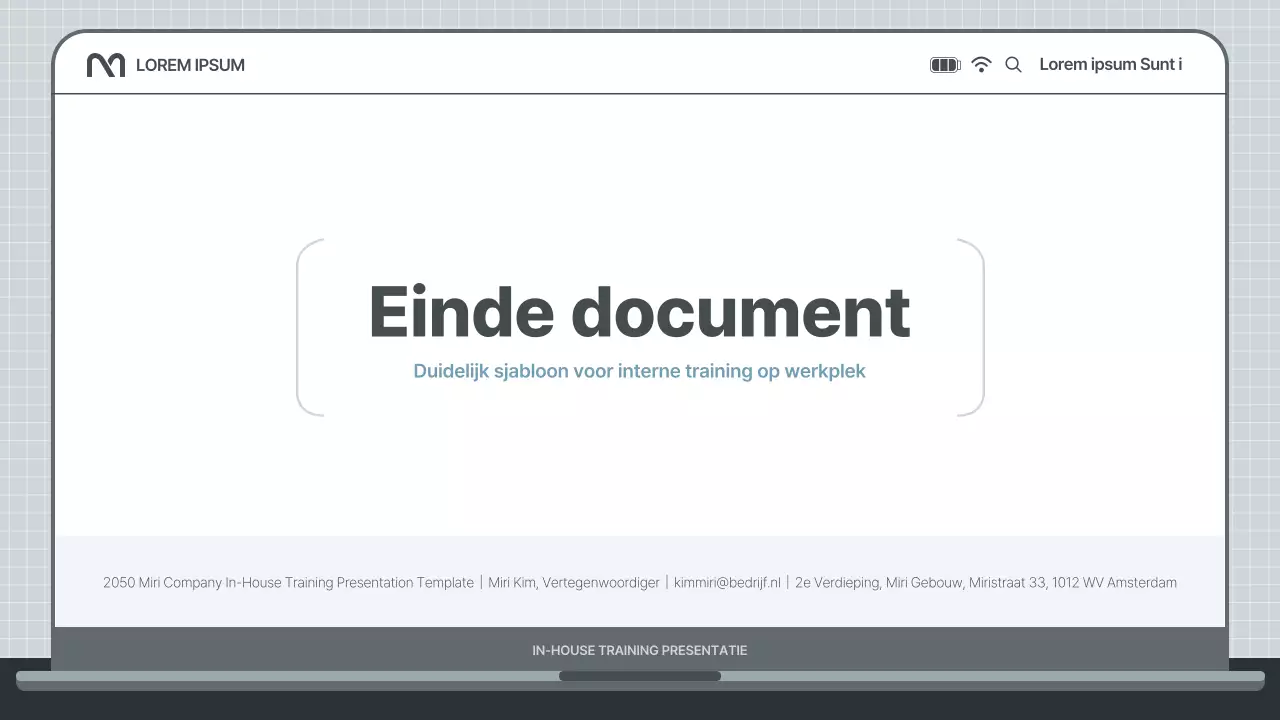 Eenvoudige interne trainingspresentatie in lichtblauw en grijs