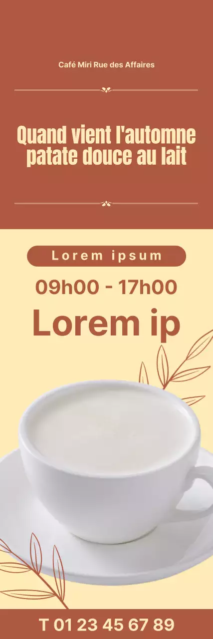 Bannière Sweet Potato Latte avec des formes de feuilles d'automne sur un fond jaune et brun