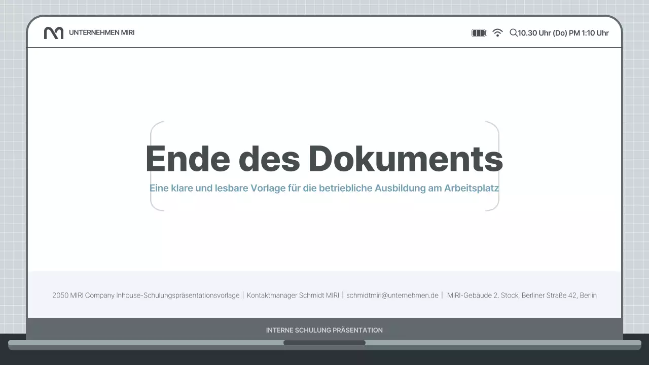 Einfache interne Schulungspräsentation in Hellblau und Grau
