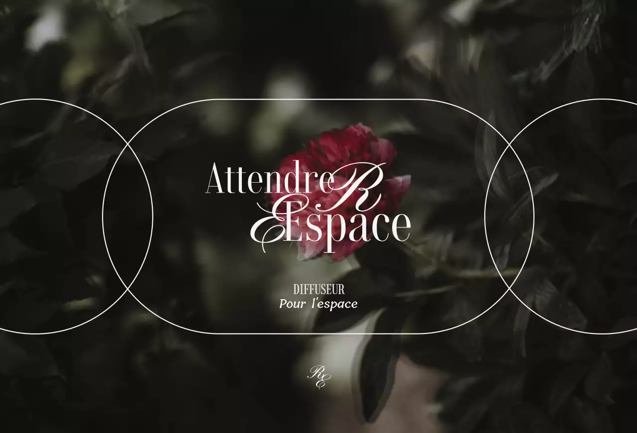 Un diffuseur luxueux avec une imagerie florale vintage dans des couleurs sourdes pour mettre en valeur les produits.