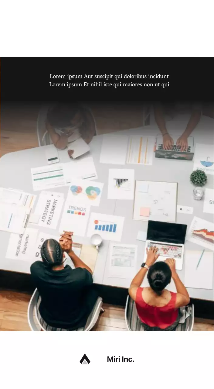 Un sencillo calendario corporativo en gris