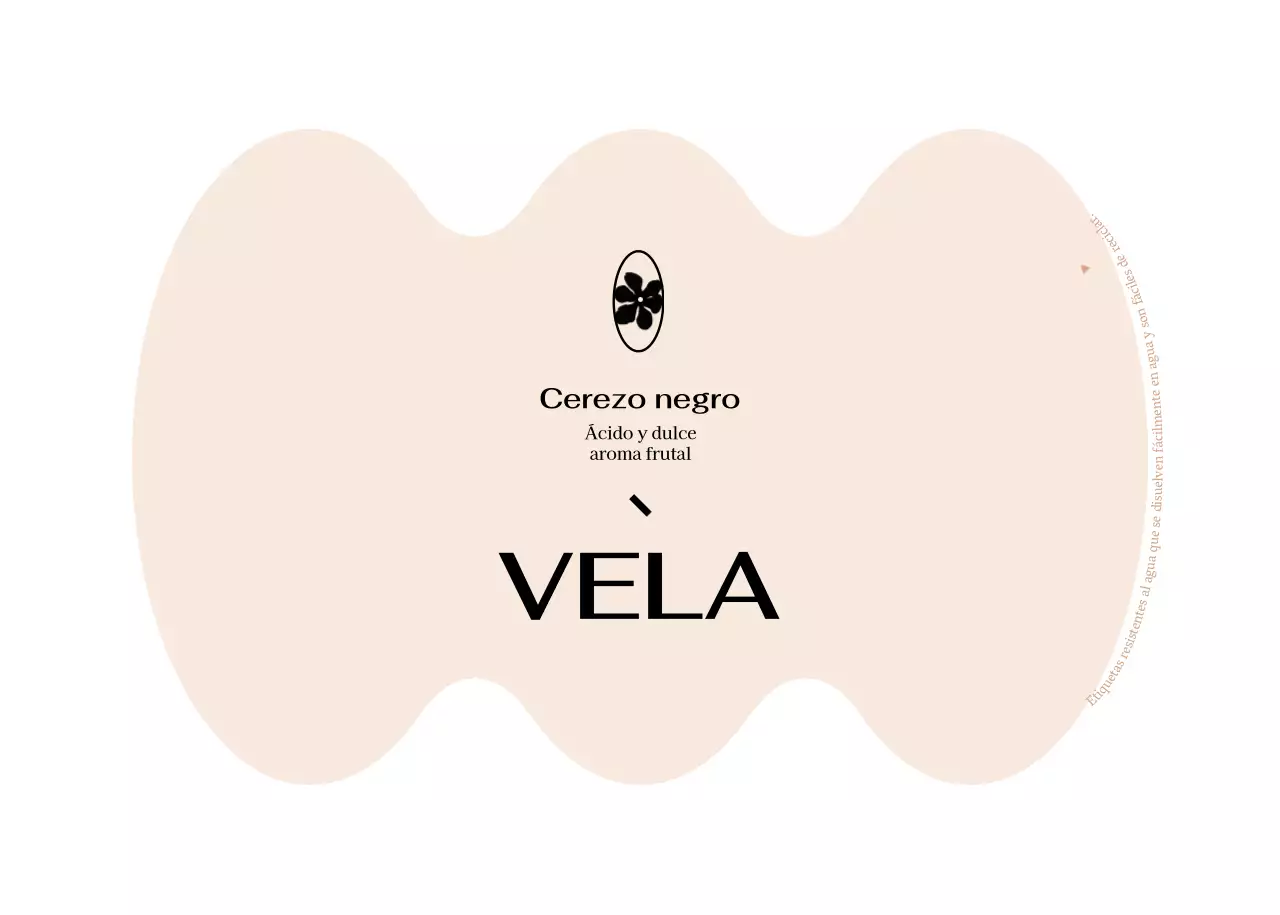 Vela de diseño con formas únicas en amarillo y rosa