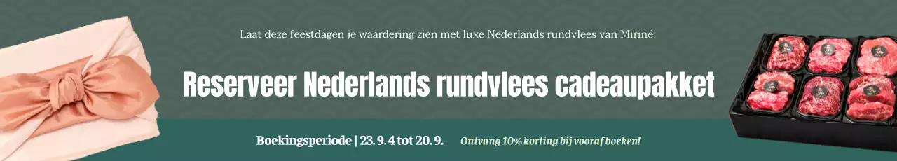 Pre-booking promotie voor een luxe Koreaans rundvlees geschenkset met een groen traditioneel patroon op de achtergrond