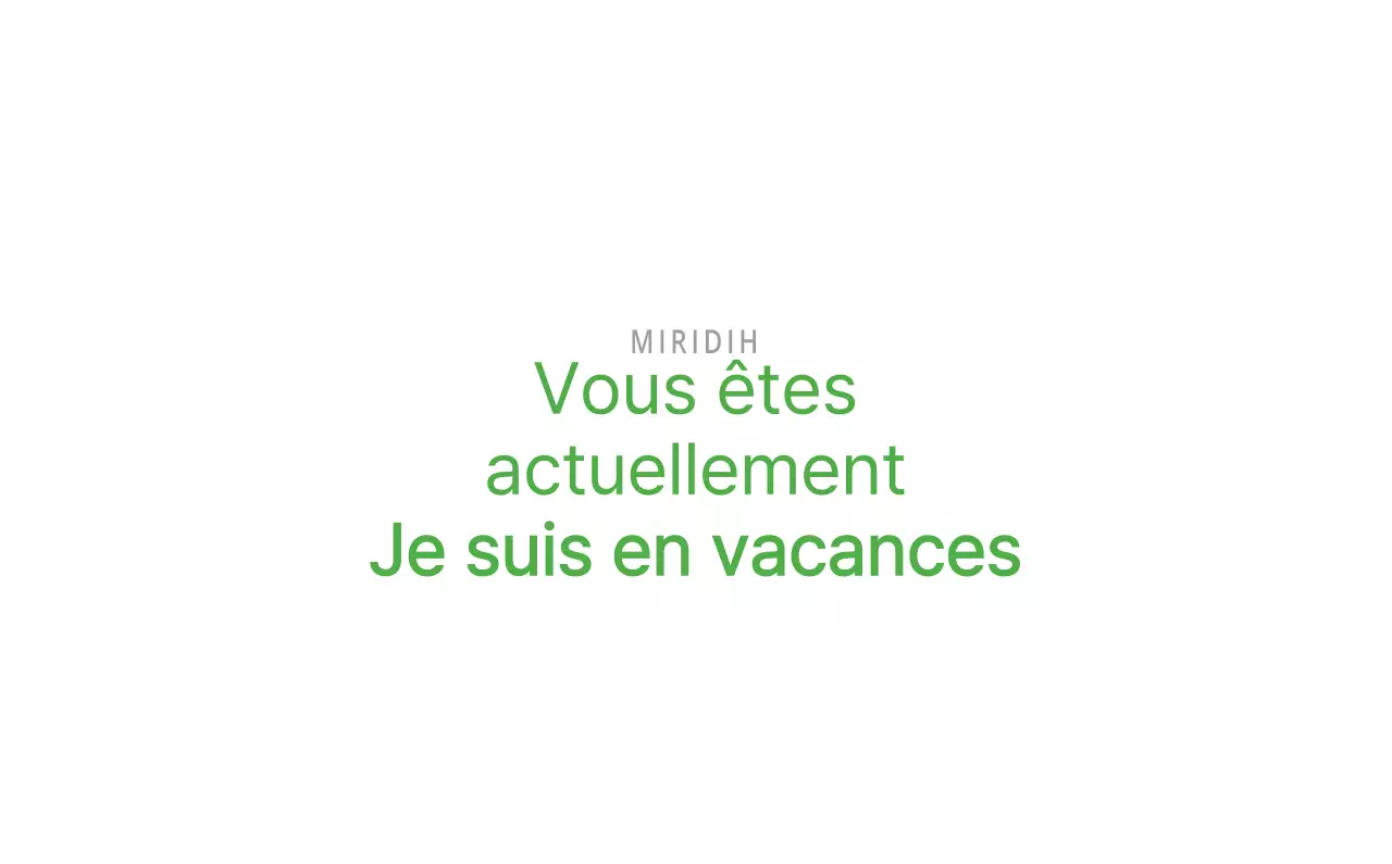 Calendrier de bureau illustré vert sur le thème de la famille