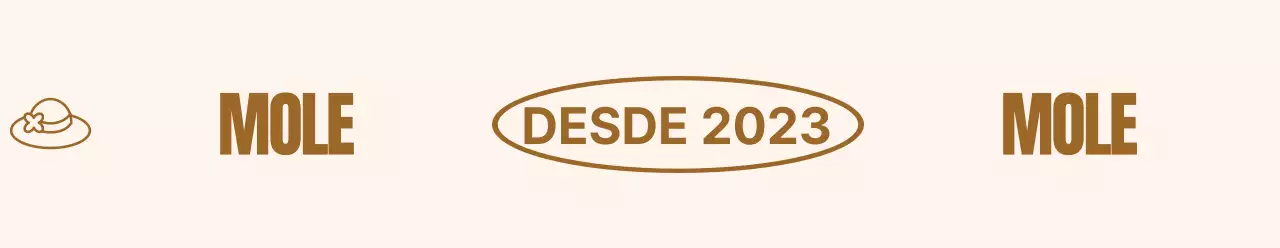 Fita de embalagem com a marca Hat em bege claro
