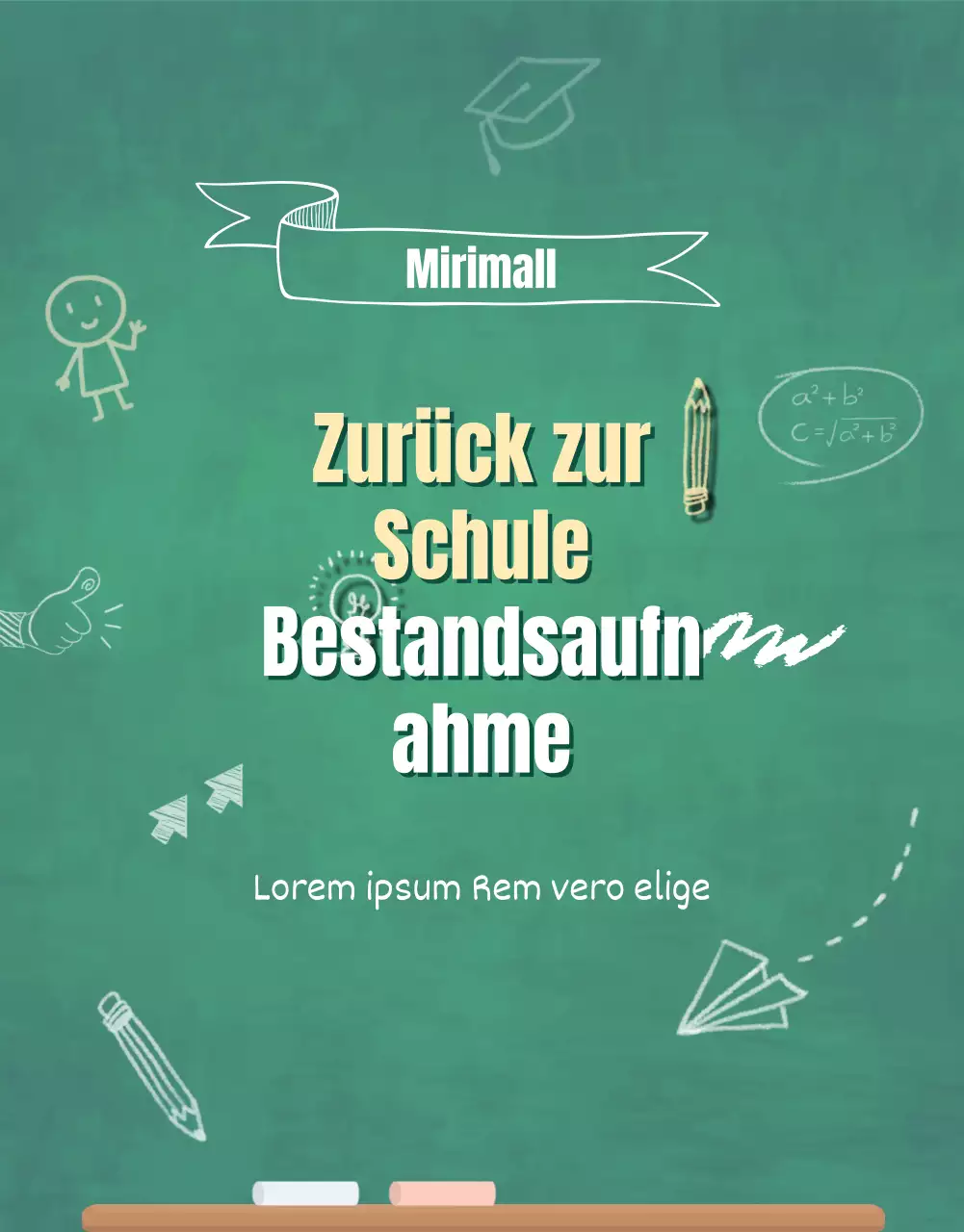 Accessoires für den Schulanfang mit grüner Kreidetafel als Hintergrund