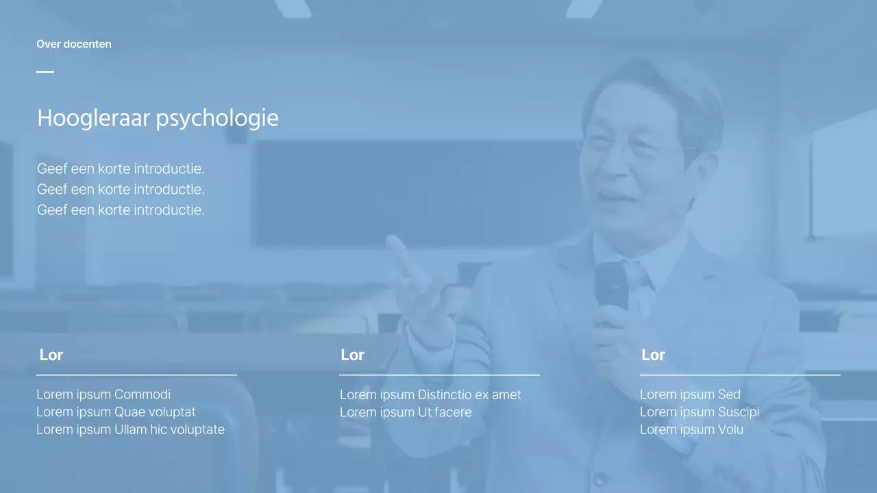 Cursusoriëntatie met behulp van een foto met een lichtblauw en wit kleurverloop