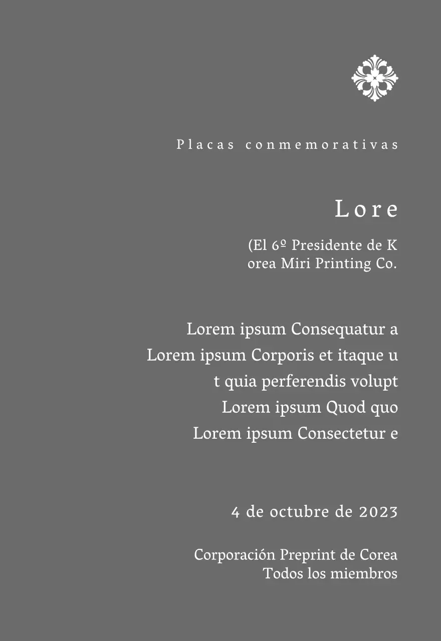 Una placa de encargo de aspecto regio con una elaborada decoración