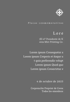 Una placa de encargo de aspecto regio con una elaborada decoración