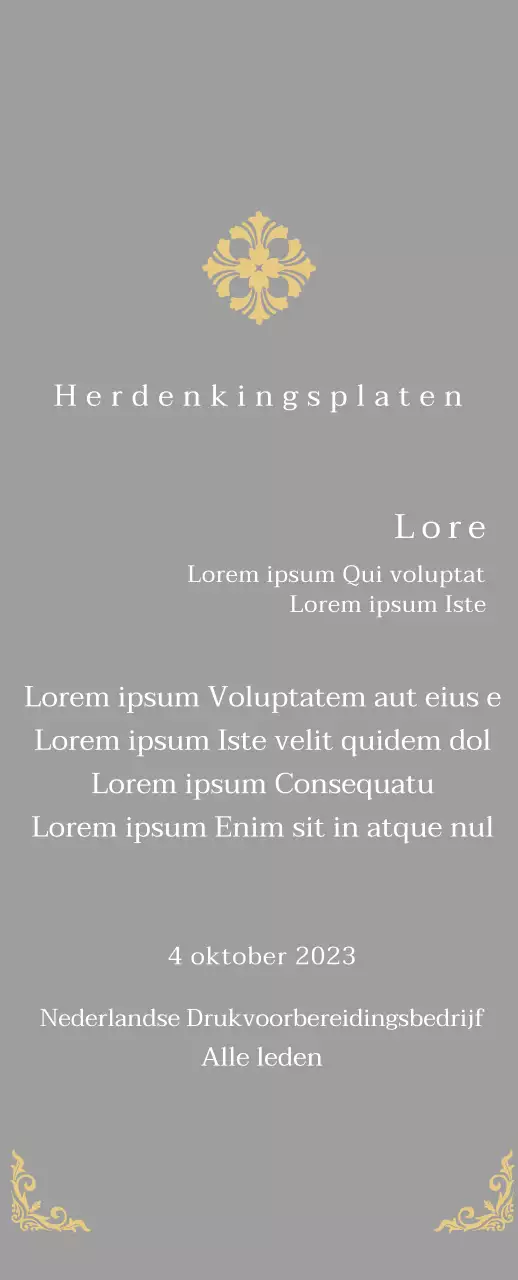 Een vorstelijk uitziende plaquette met uitgebreide decoratie