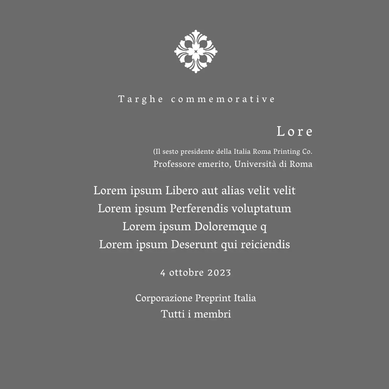 Una targa di commissione dall'aspetto regale con decorazioni elaborate