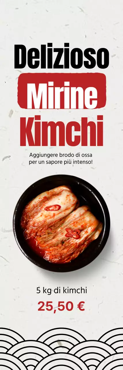 Promuovete un menu pulito a base di kimchi con un'immagine di kimchi di cavolo su uno sfondo bianco sporco di carta coreana.
