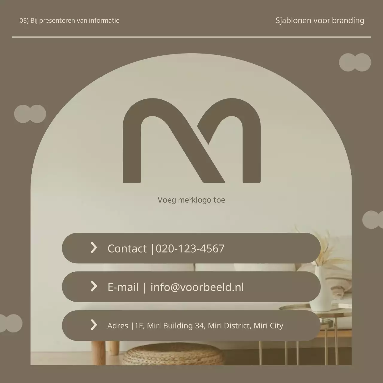 Maak reclame voor een eenvoudig interieur in kaki en beige