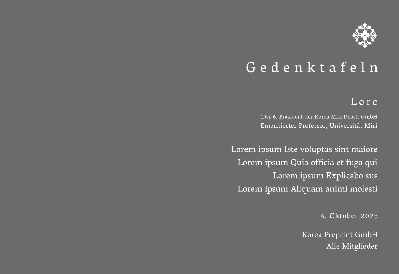 Eine königlich anmutende Inbetriebnahmetafel mit kunstvoller Verzierung