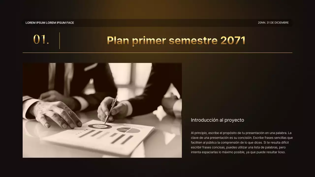 Una lujosa presentación de resultados en dorado y marrón y un informe del evento de fin de año