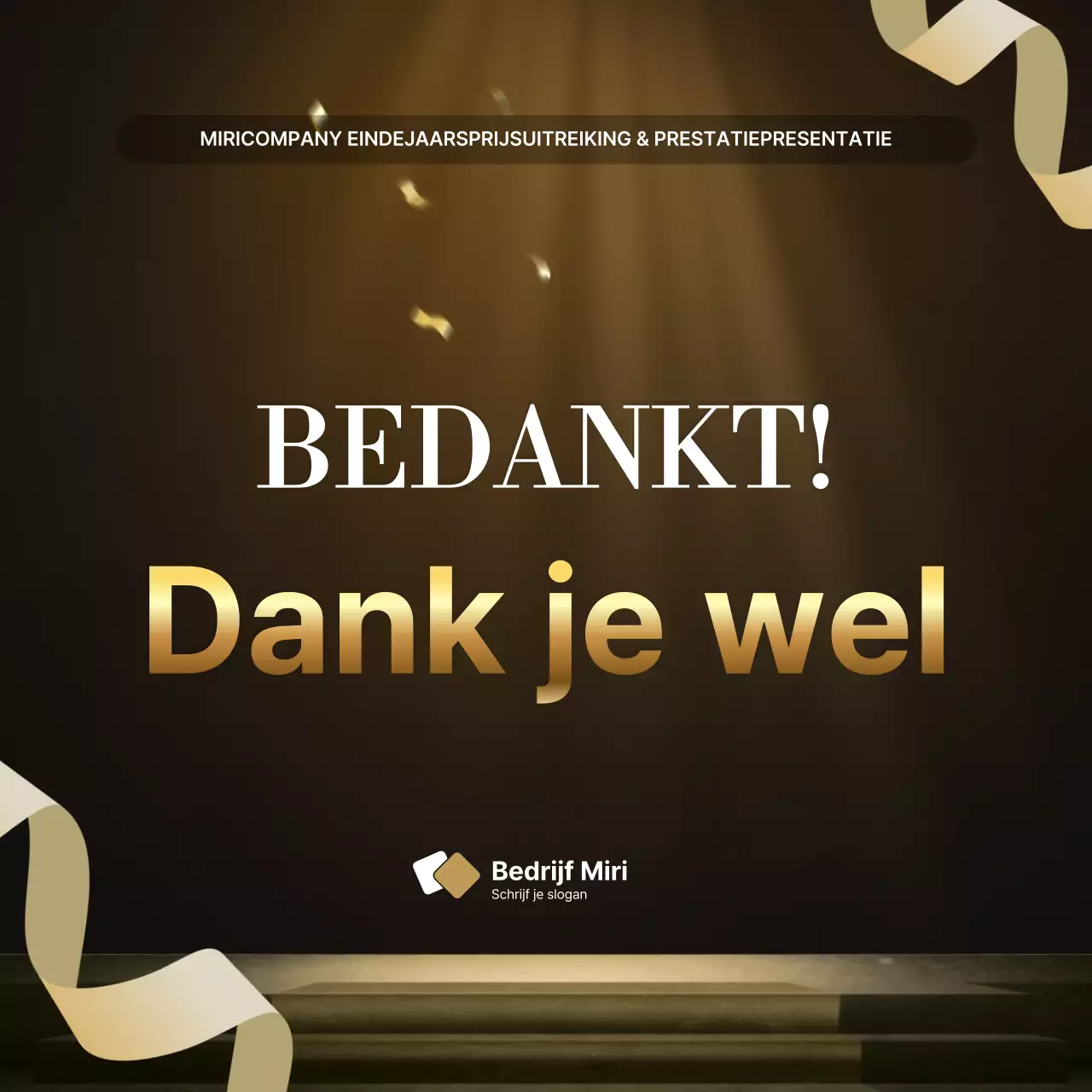 Luxe goud- en bruinpresentaties en eindejaarsverslagen