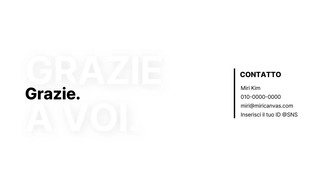 Portafoglio CV semplice con sfondo bianco