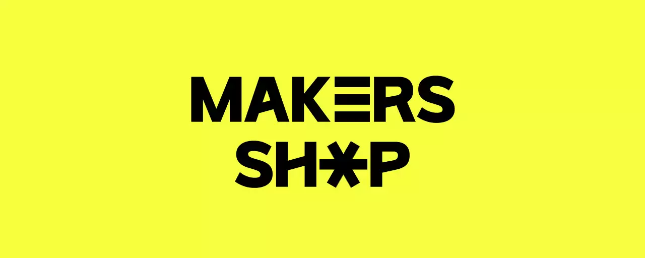 シンプルですっきりとした印象のブランドセレクトショップの看板