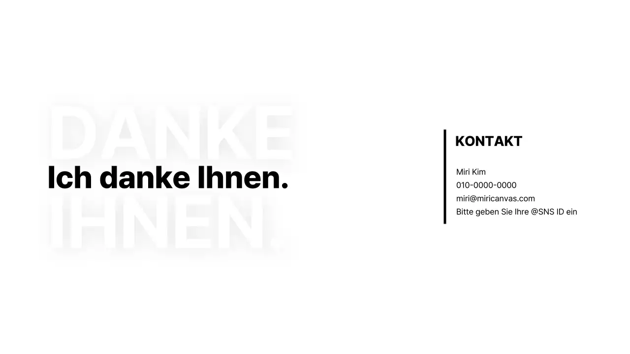 Einfache Lebenslaufmappe mit weißem Hintergrund