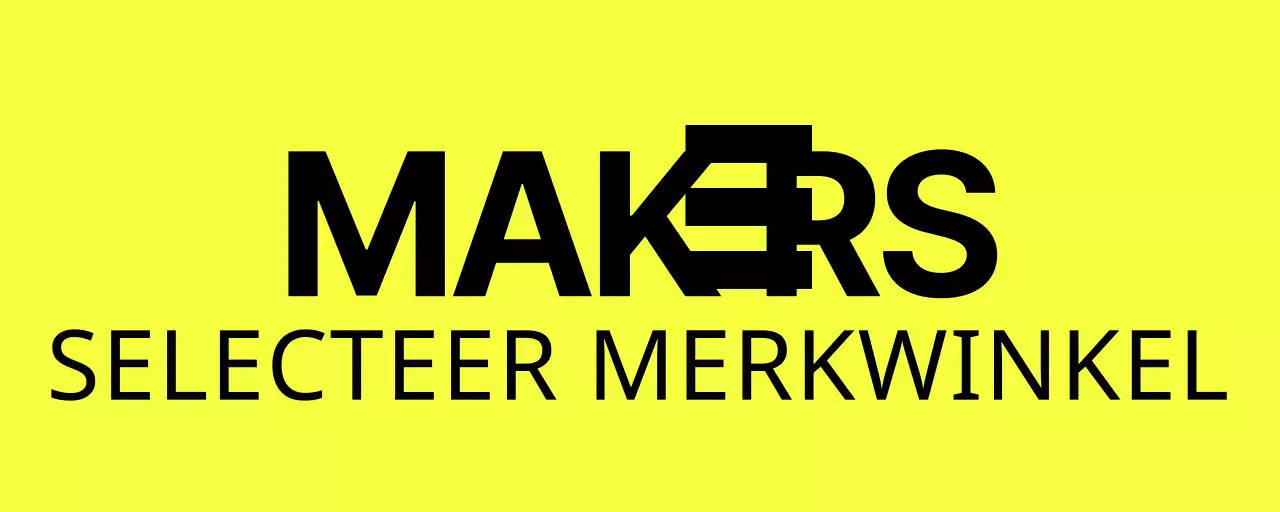 Een eenvoudig, strak vormgegeven uithangbord voor een redactiewinkel met merknaam