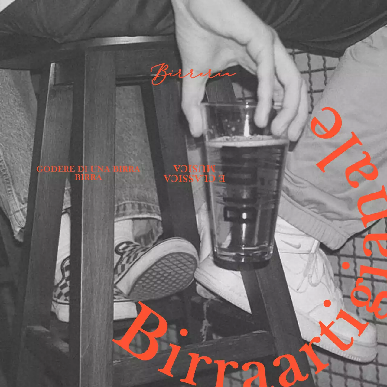 Pub di ispirazione vintage con fotografie sentimentali in bianco e nero e font serif