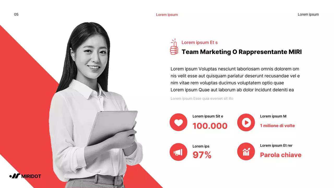 Semplice rapporto di performance di fine anno con accenti rossi