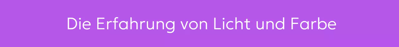 Eine niedliche Ausstellung mit Herz-Illustrationen und kursiver Schrift