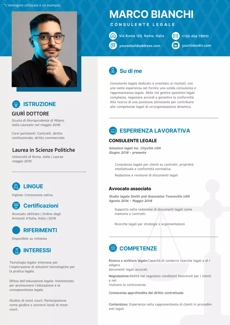 Curriculum semplice del consulente legale in bianco e grigio