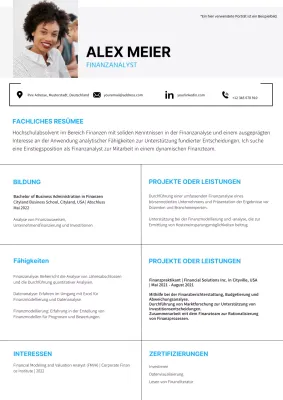 Grey and Blue Plain Financial Analyst Lebenslauf